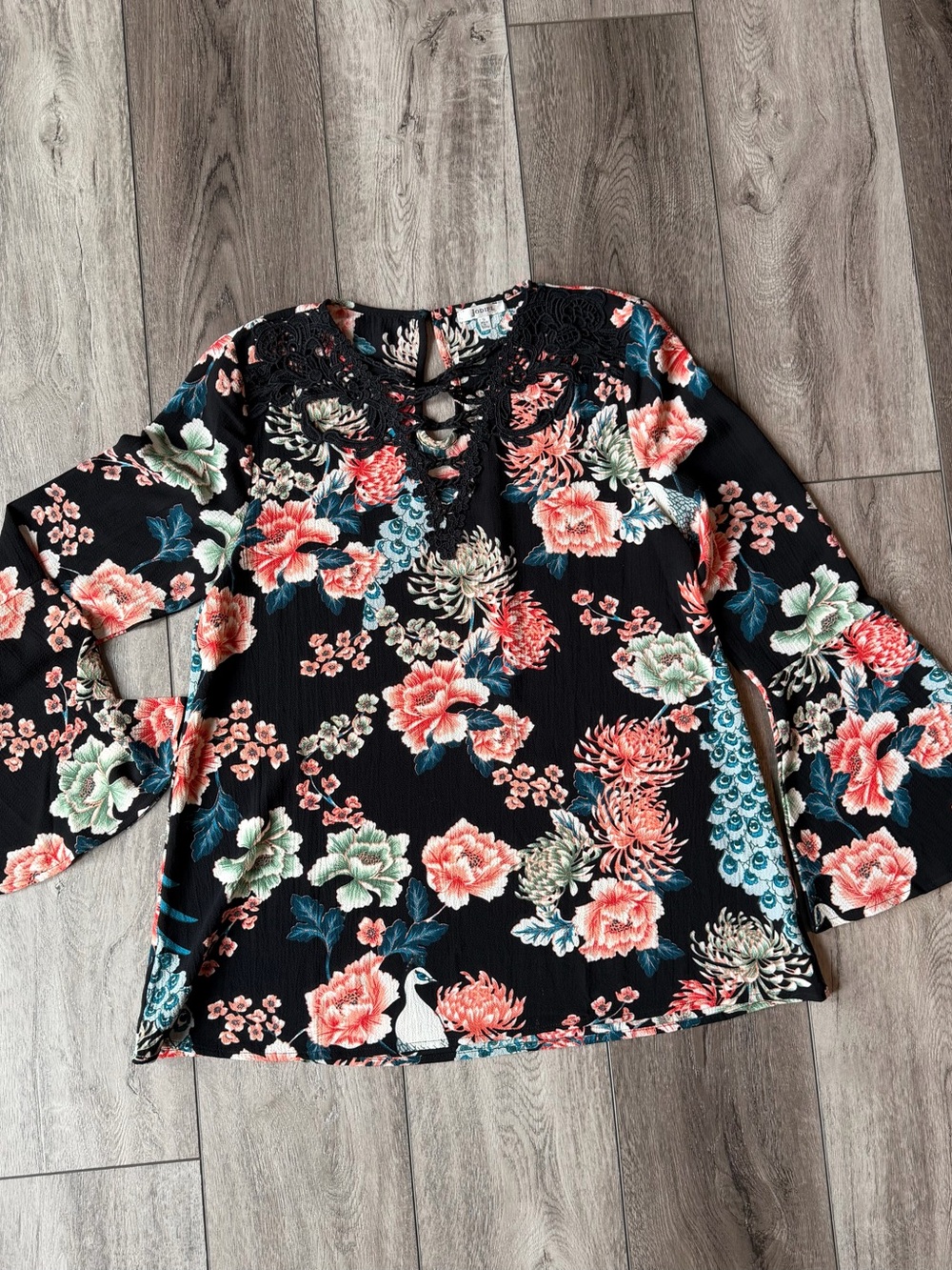 Jodifl- Bohemian Black Floral Lace-Trim Long-Sleeve Blouse (S) Concert Ready